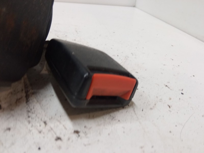 Recambio de anclaje cinturon delantero derecho para volkswagen golf iii 1.8 gl 19 rv - 2e referencia OEM IAM   