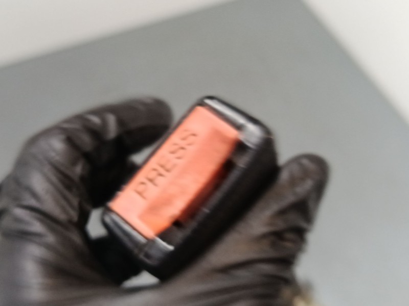 Recambio de anclaje cinturon delantero derecho para nissan terrano ii (r20) 2.7 td 4wd referencia OEM IAM 868427f010  