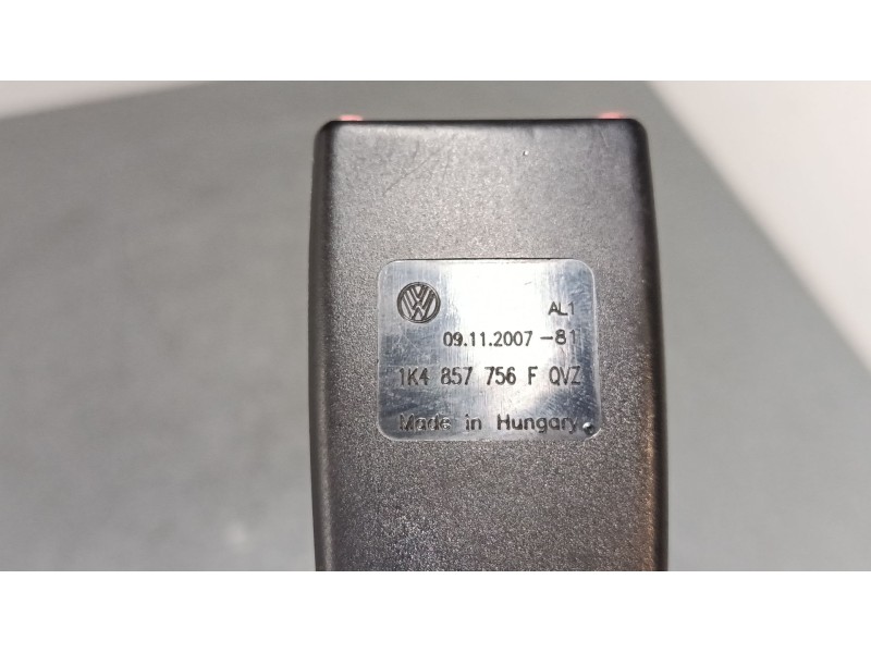 Recambio de anclaje cinturon delantero derecho para volkswagen golf plus v (5m1, 521) 1.9 tdi referencia OEM IAM 1K4857756F  