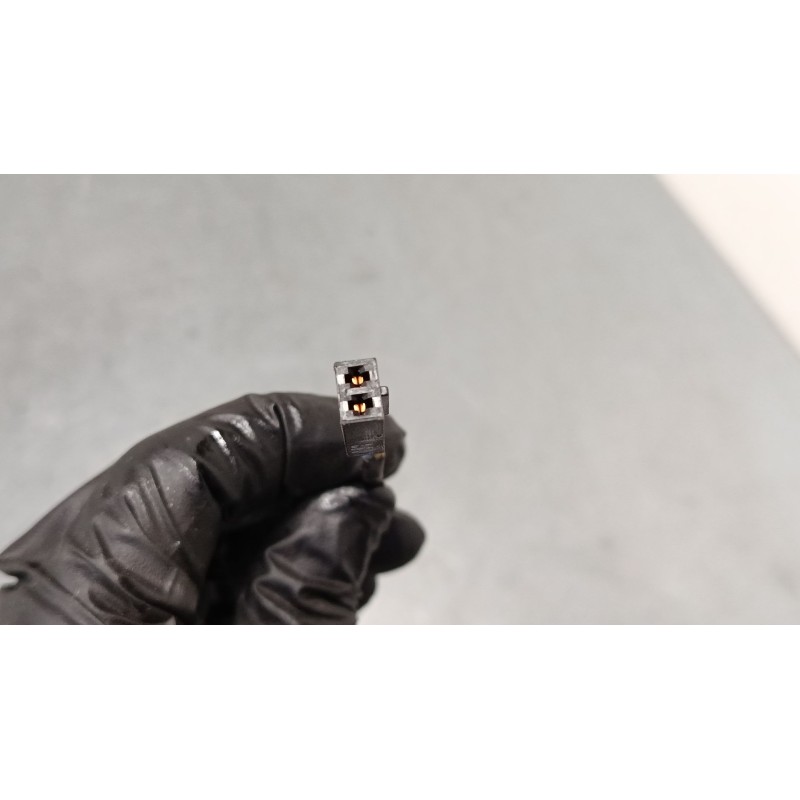 Recambio de anclaje cinturon delantero derecho para volkswagen golf plus v (5m1, 521) 1.9 tdi referencia OEM IAM 1K4857756F  