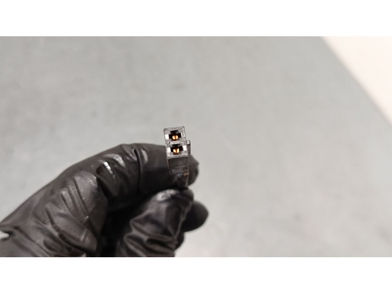 Recambio de anclaje cinturon delantero derecho para volkswagen golf plus v (5m1, 521) 1.9 tdi referencia OEM IAM 1K4857756F  