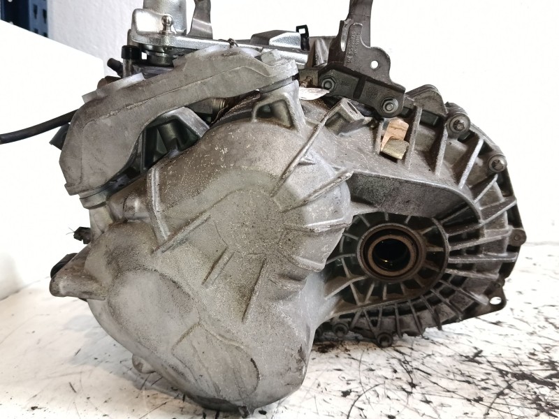 Recambio de caja de cambios manual 6 velocidades para opel insignia a (g09) 2.0 cdti (68) referencia OEM IAM 55561696  