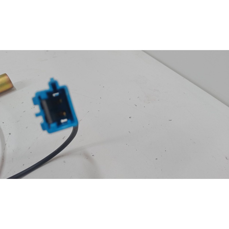 Recambio de anclaje cinturon delantero derecho para renault megane i (ba0/1_) 1.9 dti (ba1u) referencia OEM IAM 542177111F  