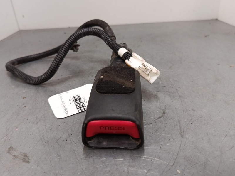 Recambio de anclaje cinturon delantero derecho para hyundai i30 (gd) 1.4 crdi referencia OEM IAM   