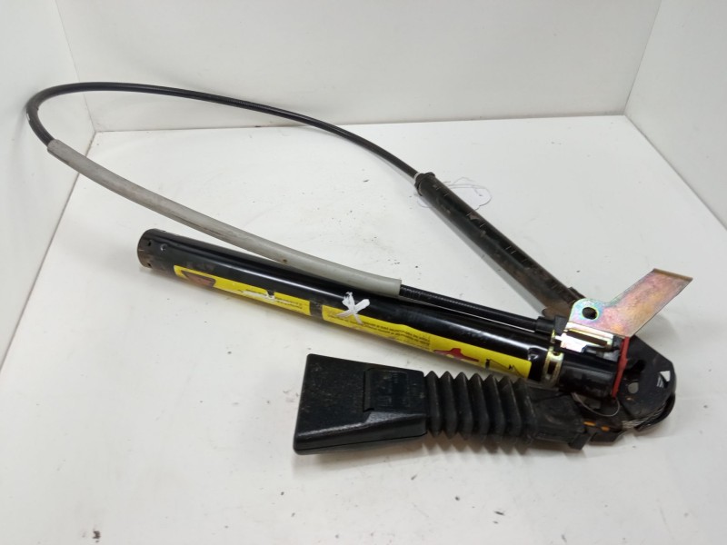 Recambio de anclaje cinturon delantero derecho para opel corsa b (s93) 1.0 i 12v (f08, f68, m68) referencia OEM IAM   