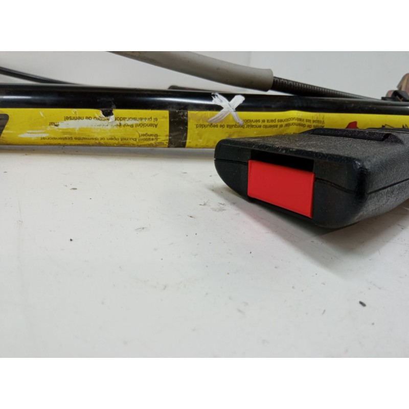 Recambio de anclaje cinturon delantero derecho para opel corsa b (s93) 1.0 i 12v (f08, f68, m68) referencia OEM IAM   