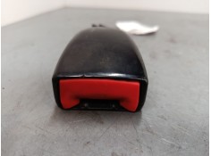 Recambio de anclaje cinturon delantero derecho para iveco daily v furgoneta 29s13, 29l13, 35c13, 35s13, 40c13, 40s13 referencia  2