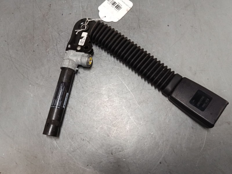 Recambio de anclaje cinturon delantero derecho para bmw 7 (e65, e66, e67) 730 i, li referencia OEM IAM 6982524  