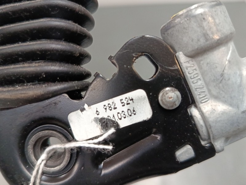 Recambio de anclaje cinturon delantero derecho para bmw 7 (e65, e66, e67) 730 i, li referencia OEM IAM 6982524  