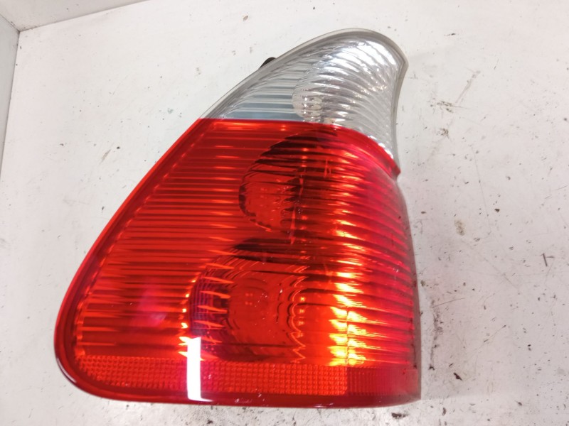 Recambio de piloto trasero izquierdo para bmw x5 (e53) 3.0 d referencia OEM IAM 6321716447506  