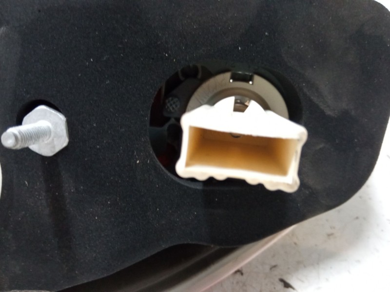 Recambio de piloto trasero izquierdo para bmw x5 (e53) 3.0 d referencia OEM IAM 6321716447506  