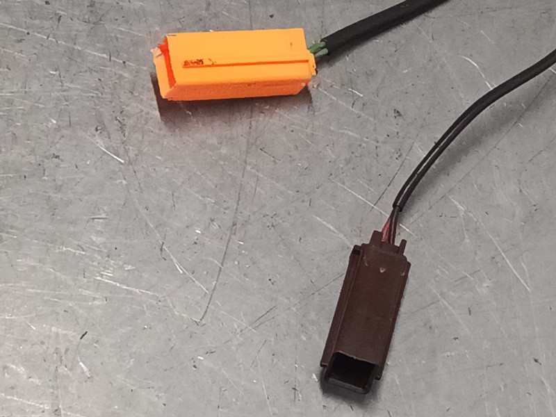 Recambio de anclaje cinturon delantero derecho para ford mondeo iii (b5y) 2.0 16v referencia OEM IAM 1S71F61208  