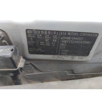 KIA CARENS III MONOSPACE (UN)