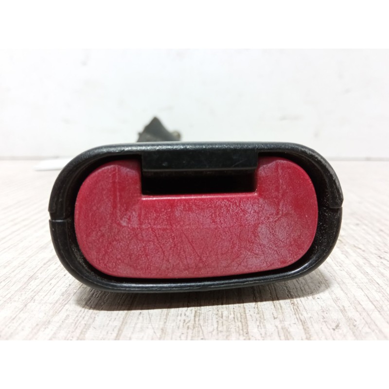 Recambio de anclaje cinturon trasero derecho para alfa romeo 147 (937_) 1.9 jtd (937.axd1a, 937.bxd1a) referencia OEM IAM 104510