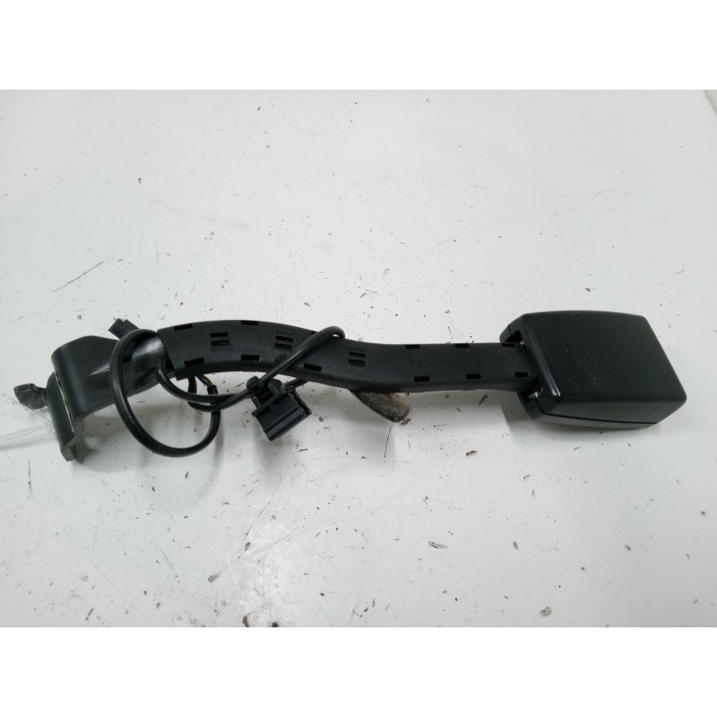 Recambio de anclaje cinturon delantero izquierdo para volkswagen golf plus v (5m1, 521) 1.9 tdi referencia OEM IAM 1K4857755M  