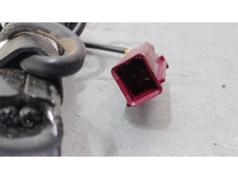 Recambio de anclaje cinturon delantero izquierdo para ford focus iii 1.6 tdci referencia OEM IAM   