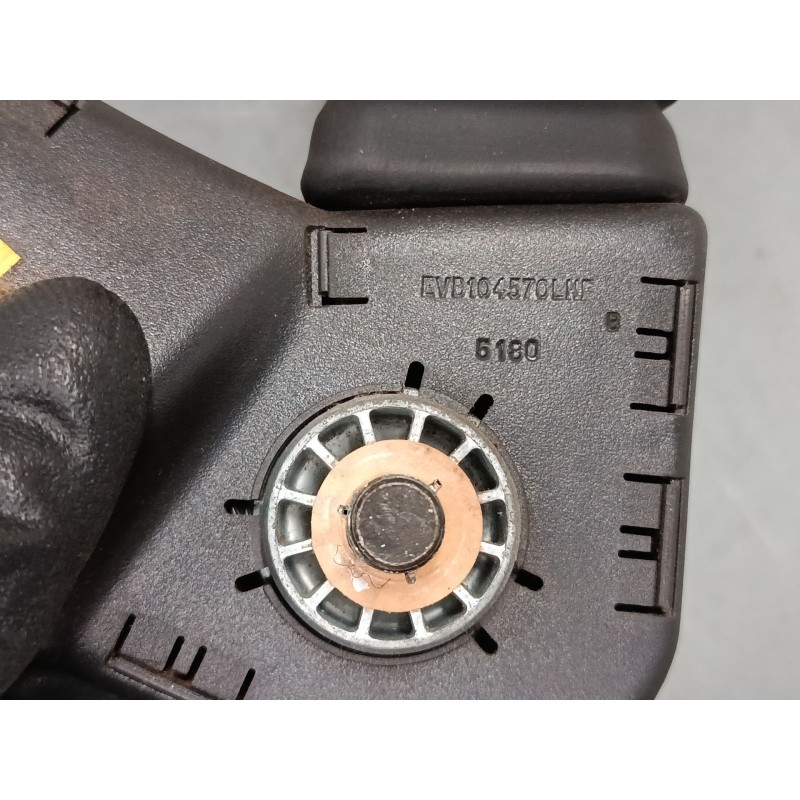 Recambio de anclaje cinturon delantero izquierdo para land rover freelander i (l314) 2.0 di 4x4 referencia OEM IAM EVB104570LHT 