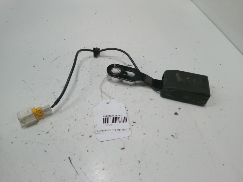 Recambio de anclaje cinturon delantero izquierdo para peugeot partner tepee 1.6 hdi 90 referencia OEM IAM 96815079XT  