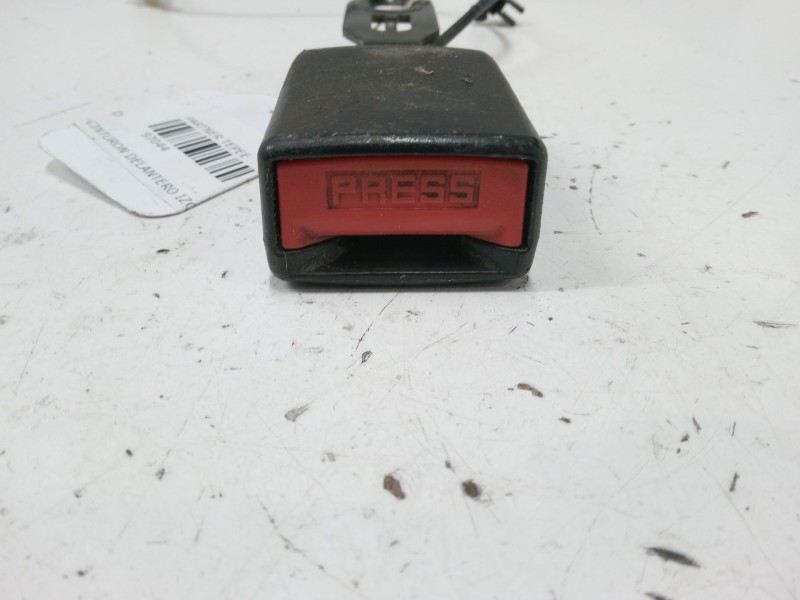 Recambio de anclaje cinturon delantero izquierdo para peugeot partner tepee 1.6 hdi 90 referencia OEM IAM 96815079XT  