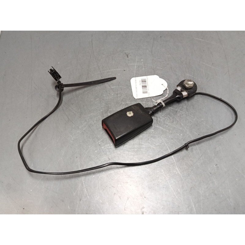 Recambio de anclaje cinturon delantero izquierdo para fiat doblo monospace (119_, 223_) 1.4 referencia OEM IAM 7244 T002  