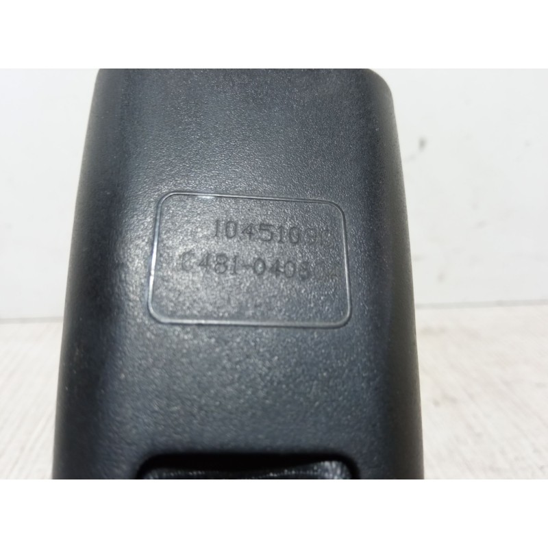 Recambio de anclaje cinturon trasero derecho para alfa romeo 147 (937_) 1.9 jtd (937.axd1a, 937.bxd1a) referencia OEM IAM 104510