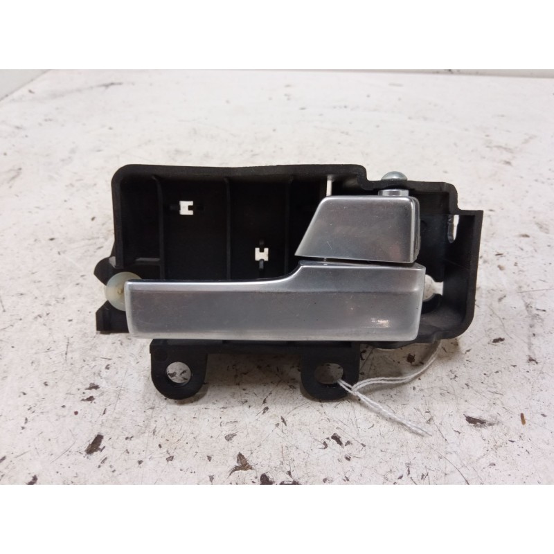 MANETA INTERIOR PUERTA TRASERA DERECHA 