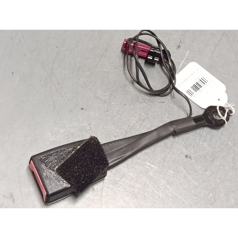 Recambio de anclaje cinturon delantero izquierdo para ford fiesta vi (cb1, ccn) 1.25 referencia OEM IAM C1BB B61208 BB  