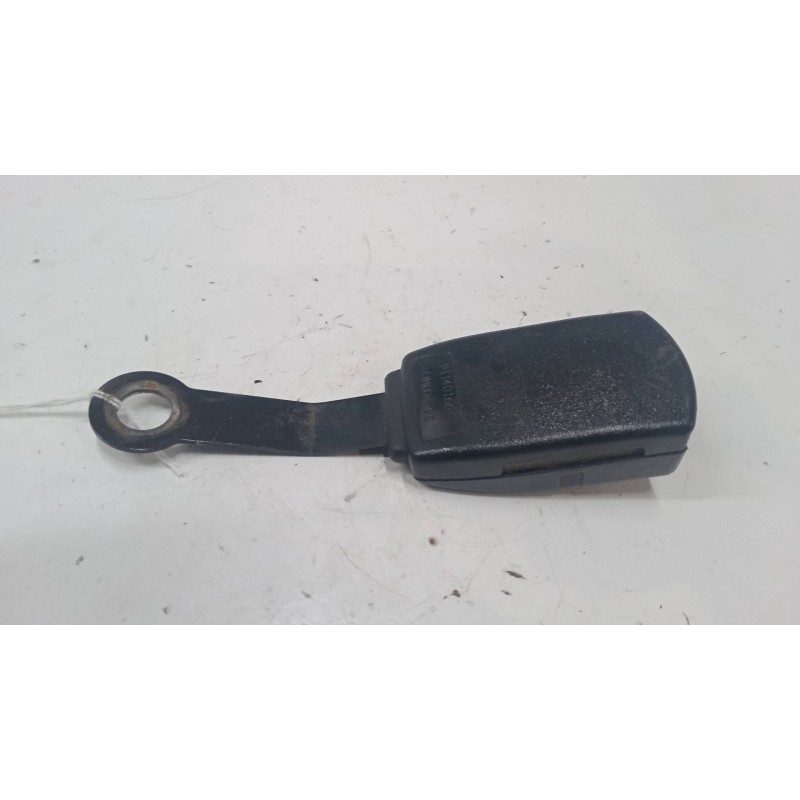 Recambio de anclaje cinturon delantero izquierdo para opel frontera a (u92) 2.8 td (5bmwl4, 5bsud2) referencia OEM IAM 91140166 