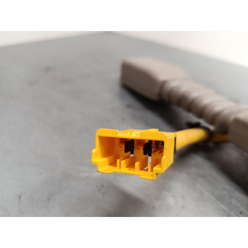 Recambio de anclaje cinturon delantero izquierdo para hyundai tucson (jm) 2.0 crdi a las 4 ruedas referencia OEM IAM   