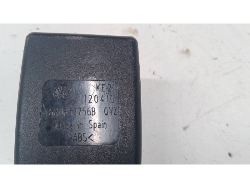 Recambio de anclaje cinturon delantero izquierdo para seat ibiza iv (6j5, 6p1) 1.4 tdi referencia OEM IAM 6R0857756B  