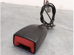 Recambio de anclaje cinturon delantero izquierdo para iveco daily v furgoneta 29s13, 29l13, 35c13, 35s13, 40c13, 40s13 referenci 2