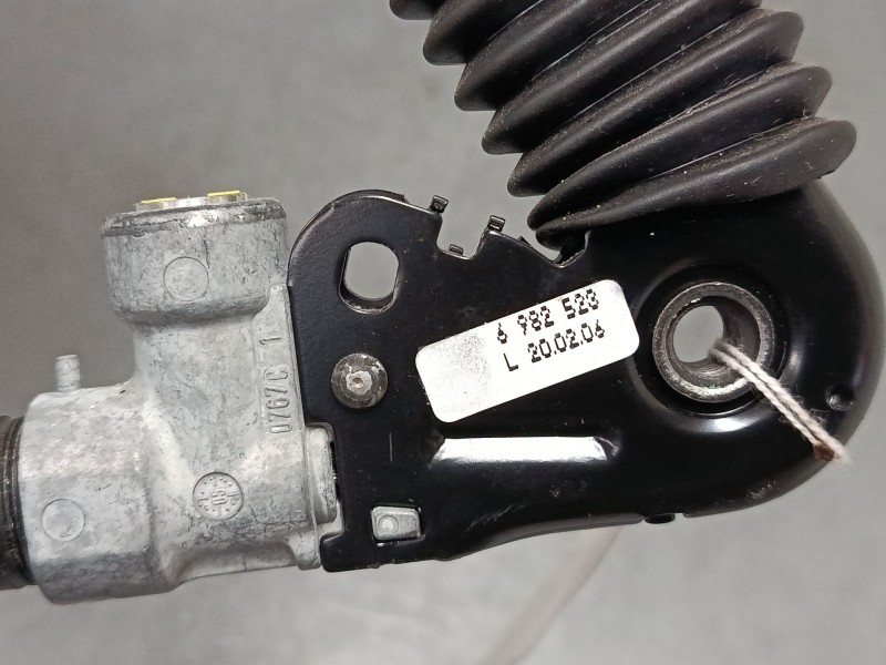 Recambio de anclaje cinturon delantero izquierdo para bmw 7 (e65, e66, e67) 730 i, li referencia OEM IAM 6982523  