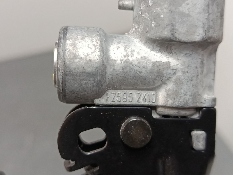 Recambio de anclaje cinturon delantero izquierdo para bmw 7 (e65, e66, e67) 730 i, li referencia OEM IAM 6982523  