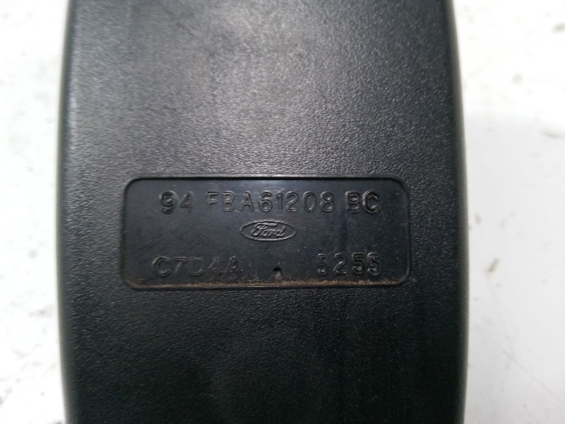 Recambio de anclaje cinturon delantero izquierdo para ford fiesta iii (gfj) 1.3 referencia OEM IAM 94FBA61208BC  