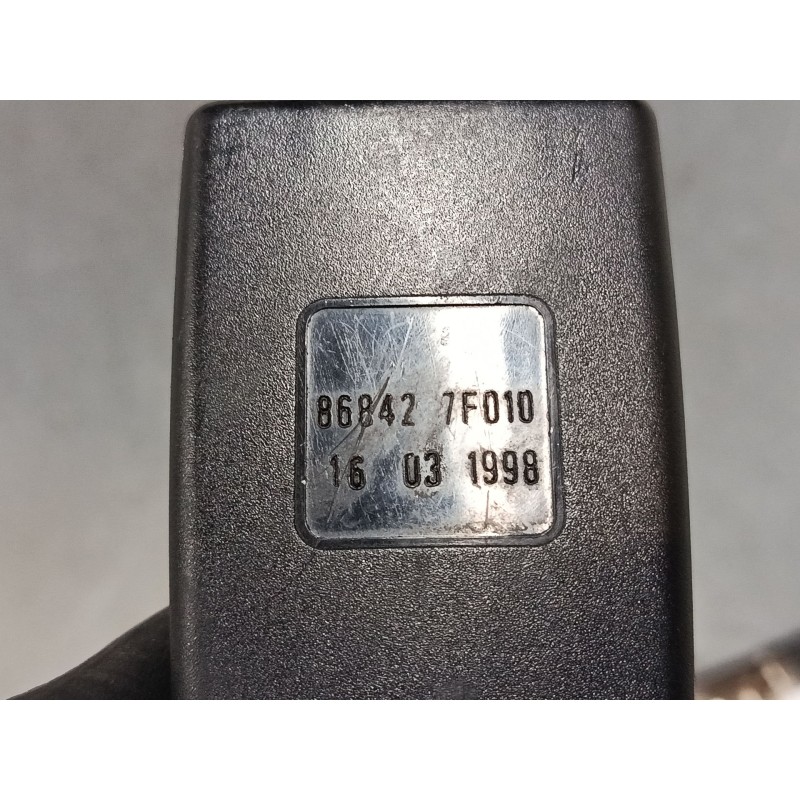 Recambio de anclaje cinturon delantero izquierdo para nissan terrano ii (r20) 2.7 td 4wd referencia OEM IAM 86842 7F010  