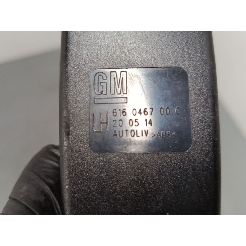 Recambio de anclaje cinturon delantero izquierdo para opel corsa d (s07) 1.2 (l08, l68) referencia OEM IAM 616046700C  