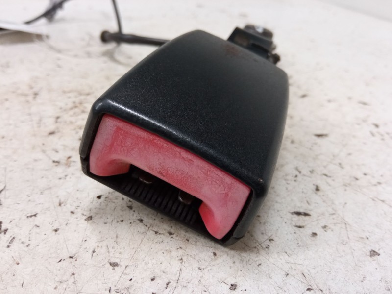 Recambio de anclaje cinturon delantero izquierdo para fiat qubo (225_) 1.3 d multijet (225cxb1a, 225axb1a, 225cxb11, 225axb11,..