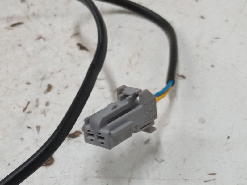 Recambio de anclaje cinturon delantero izquierdo para fiat qubo (225_) 1.3 d multijet (225cxb1a, 225axb1a, 225cxb11, 225axb11,..