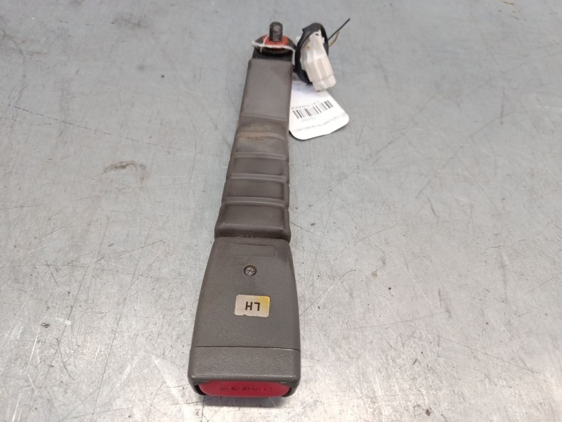 Recambio de anclaje cinturon delantero izquierdo para ssangyong korando (kj) 2.9 td referencia OEM IAM   