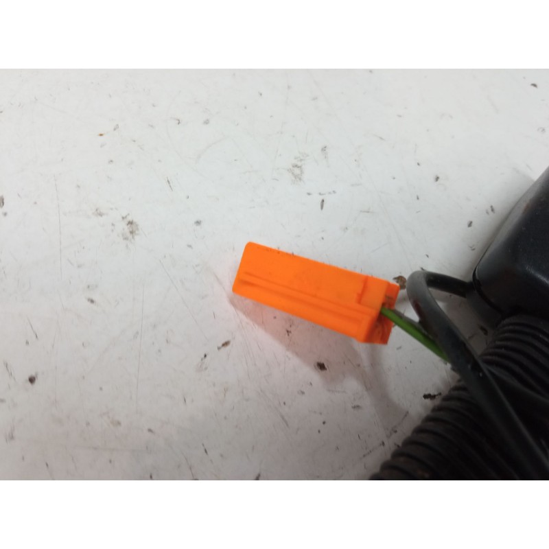 Recambio de anclaje cinturon delantero izquierdo para ford fiesta v (jh_, jd_) 1.4 tdci referencia OEM IAM   