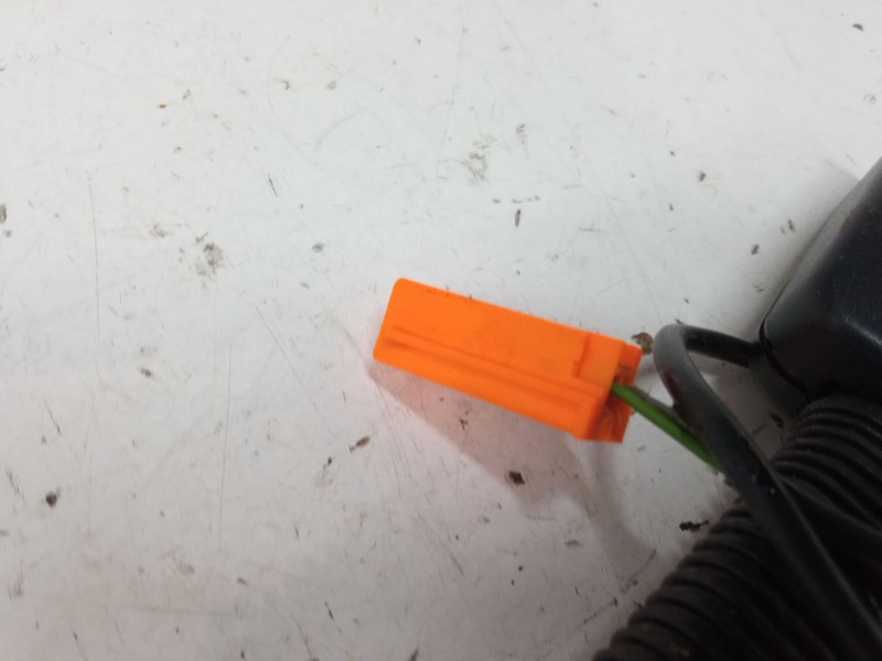 Recambio de anclaje cinturon delantero izquierdo para ford fiesta v (jh_, jd_) 1.4 tdci referencia OEM IAM   