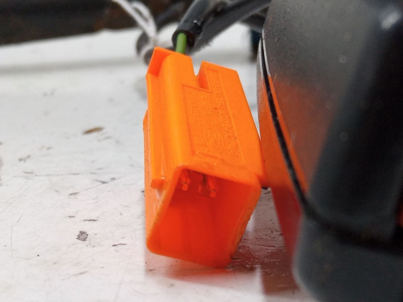 Recambio de anclaje cinturon delantero izquierdo para ford fiesta v (jh_, jd_) 1.4 tdci referencia OEM IAM   