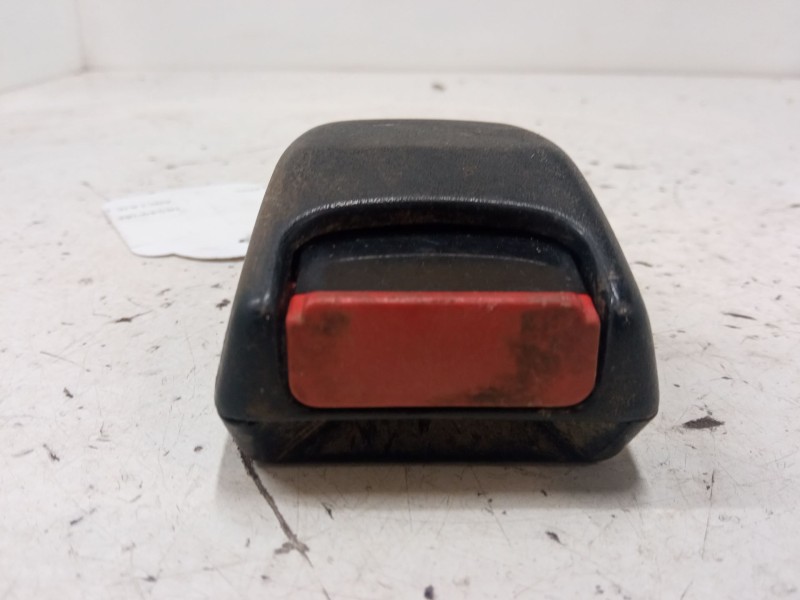 Recambio de anclaje cinturon delantero izquierdo para peugeot 205 sr referencia OEM IAM   