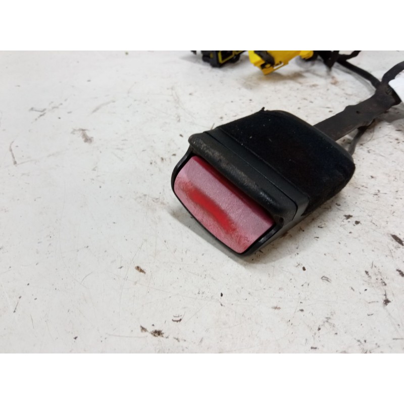 Recambio de anclaje cinturon delantero izquierdo para renault laguna iii (bt0/1) 1.5 dci (bt00, bt0a, bt0t, bt1j) referencia OEM