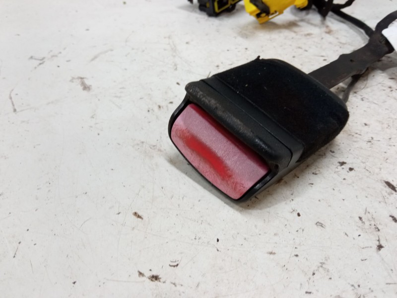 Recambio de anclaje cinturon delantero izquierdo para renault laguna iii (bt0/1) 1.5 dci (bt00, bt0a, bt0t, bt1j) referencia OEM