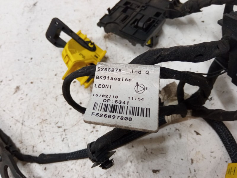 Recambio de anclaje cinturon delantero izquierdo para renault laguna iii (bt0/1) 1.5 dci (bt00, bt0a, bt0t, bt1j) referencia OEM