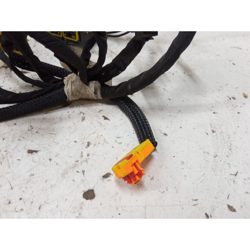 Recambio de anclaje cinturon delantero izquierdo para renault laguna iii (bt0/1) 1.5 dci (bt00, bt0a, bt0t, bt1j) referencia OEM