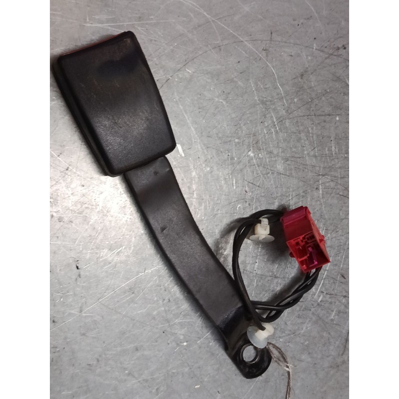 Recambio de anclaje cinturon delantero izquierdo para seat ibiza iv sc (6j1, 6p5) 1.4 referencia OEM IAM 600857755F  