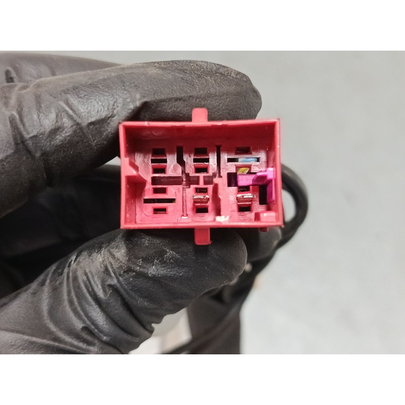 Recambio de anclaje cinturon delantero izquierdo para seat ibiza iv sc (6j1, 6p5) 1.4 referencia OEM IAM 600857755F  