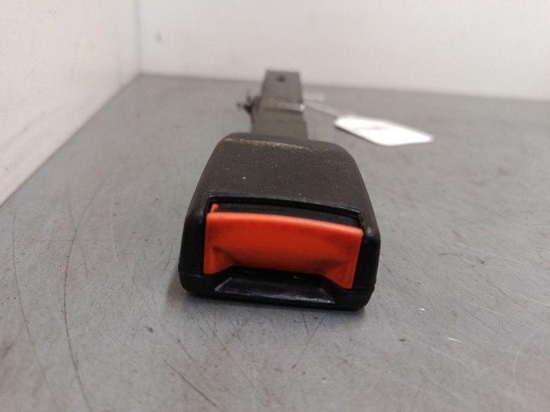Recambio de anclaje cinturon delantero izquierdo para volkswagen golf iii cabriolet (1e7) 1.8 referencia OEM IAM   